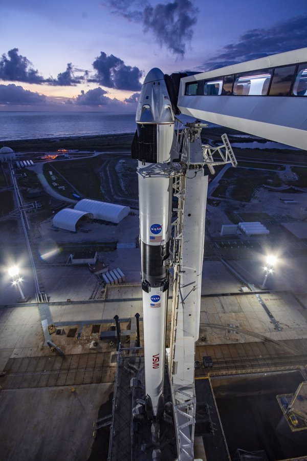 Será la primera vez que dos astronautas de la NASA probarán los sistemas de naves espaciales en órbita de la empresa de Musk
